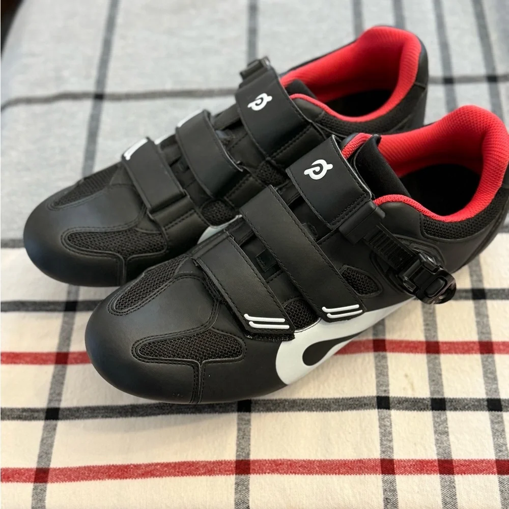 Peloton Cycling‎ Shoe - Black with Red Interior Trim